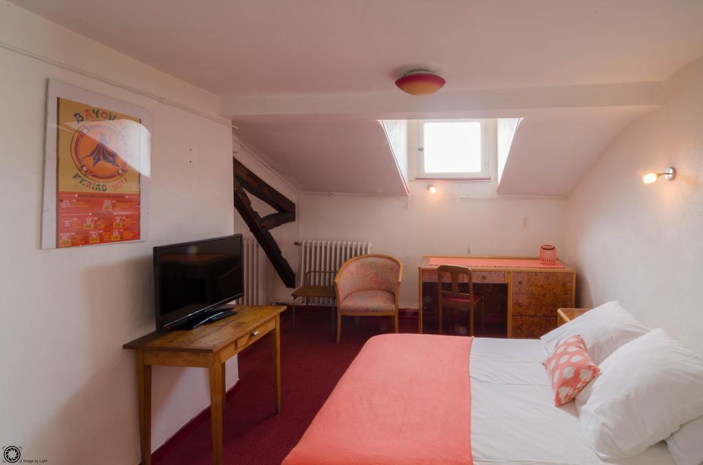 Hotel De La Gare Bayonne Ngoại thất bức ảnh